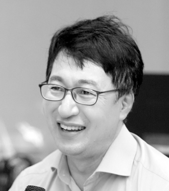 사진_홍유식 1.jpg